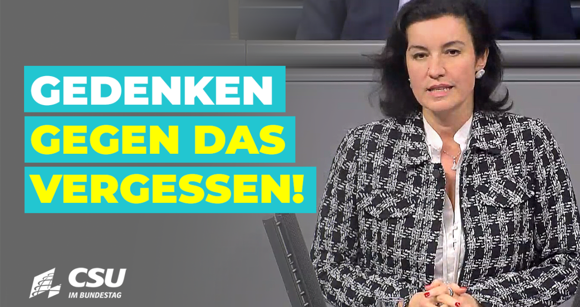 Dorothee Bär am Rednerpult im Plenum des Deutschen Bundestages