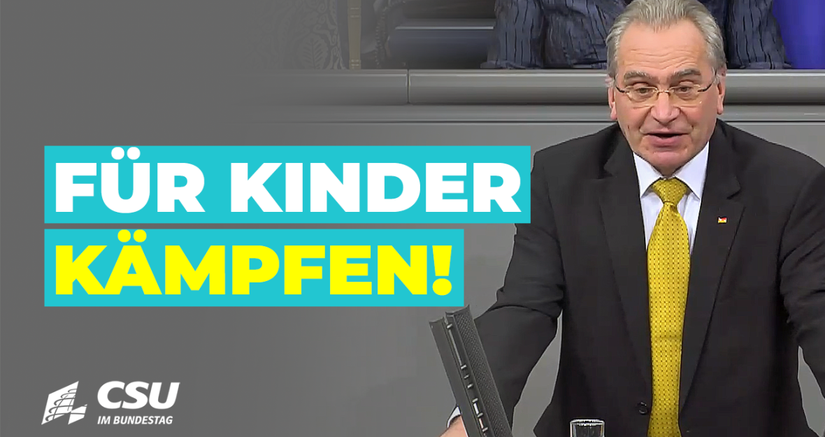 Paul Lehrieder am Rednerpult im Plenum des Deutschen Bundestages