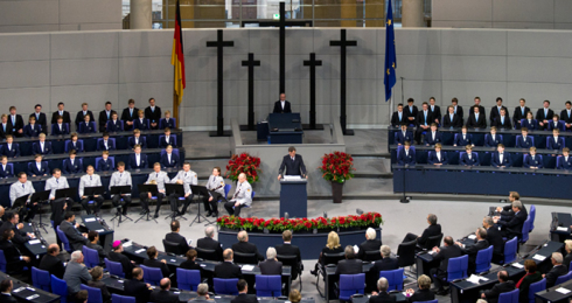 Gedenken zum Volkstrauertag im Bundestag