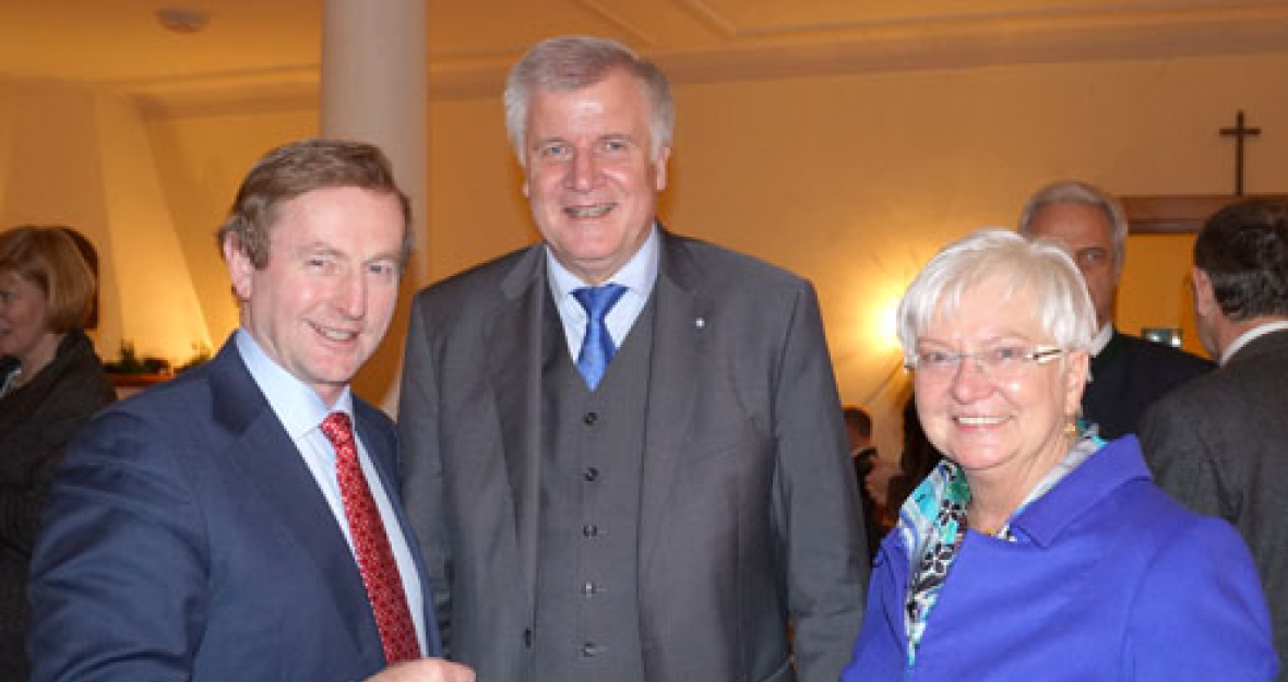 Gerda Hasselfeldt und Horst Seehofer begrüßen Enda Kenny, Premierminister von Irland, in Wildbad Kreuth