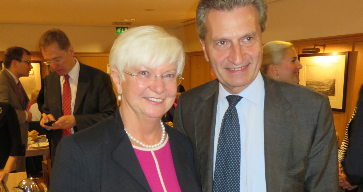 Gerda Hasselfeldt und Günther Oettinger beim Treffen mit der CSU-Landesgruppe_490x275