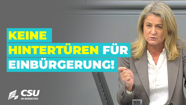 Mechthilde Wittmann am Rednerpult im Plenum des Deutschen Bundestages