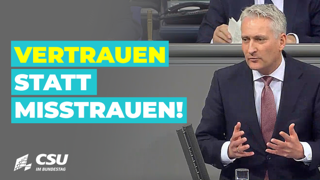 Hansjörg Durz am Rednerpult im Plenum des Deutschen Bundestages