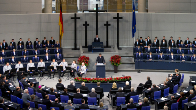 Gedenken zum Volkstrauertag im Bundestag