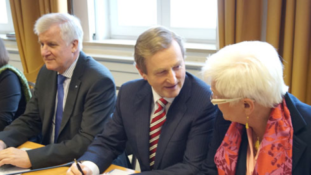 Gerda Hasselfeldt im Gespräch mit Enda Kenny, Premierminister von Irland