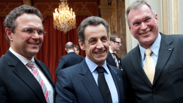 v.l.n.r.: Hans-Peter Friedrich, Nicolas Sarkozy und Johannes Singhammer