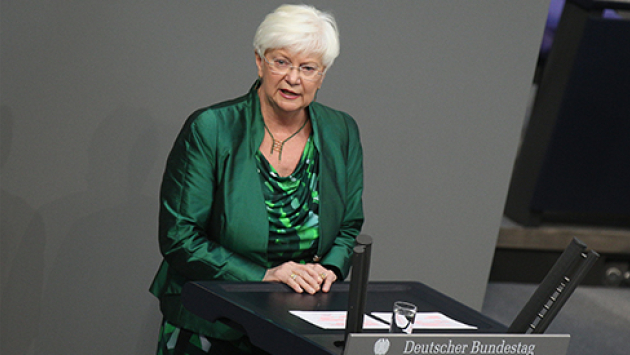 „Es wurde der Schicksalstag der Deutschen“, sagte CSU-Landesgruppenvorsitzende Gerda Hasselfeldt in der Debatte anlässlich des Mauerfalls vor 25 Jahren.
